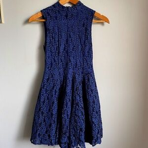 Suzy Shier Lined Blue Lace Sleeveless Mini/Midi‎ Cocktail Dress Size X-small